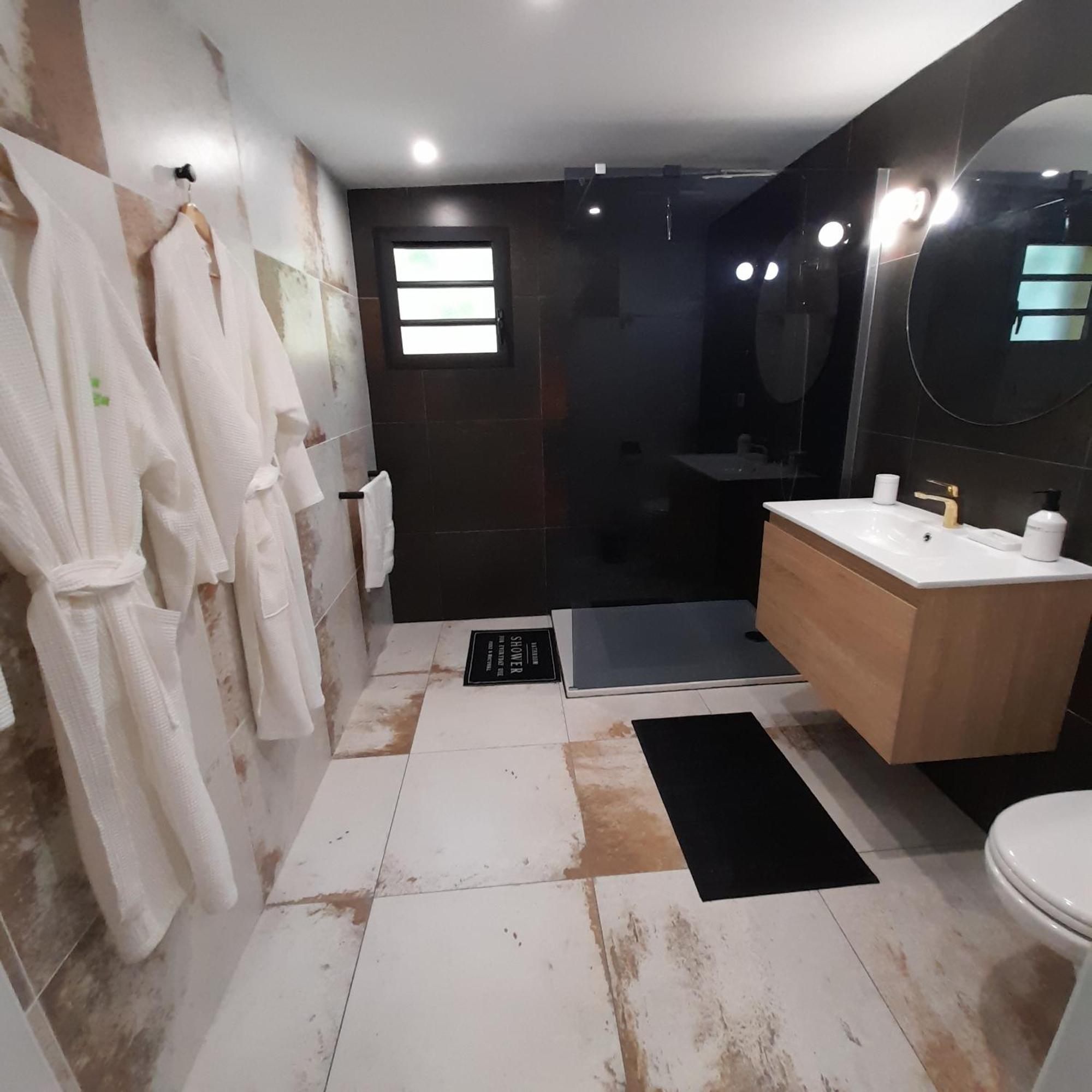 Villa Garriga Le Bois de Nefles  Room photo